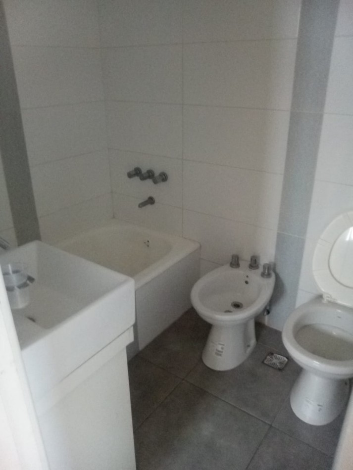 DEPARTAMENTO DE 1 AMB LATERAL 