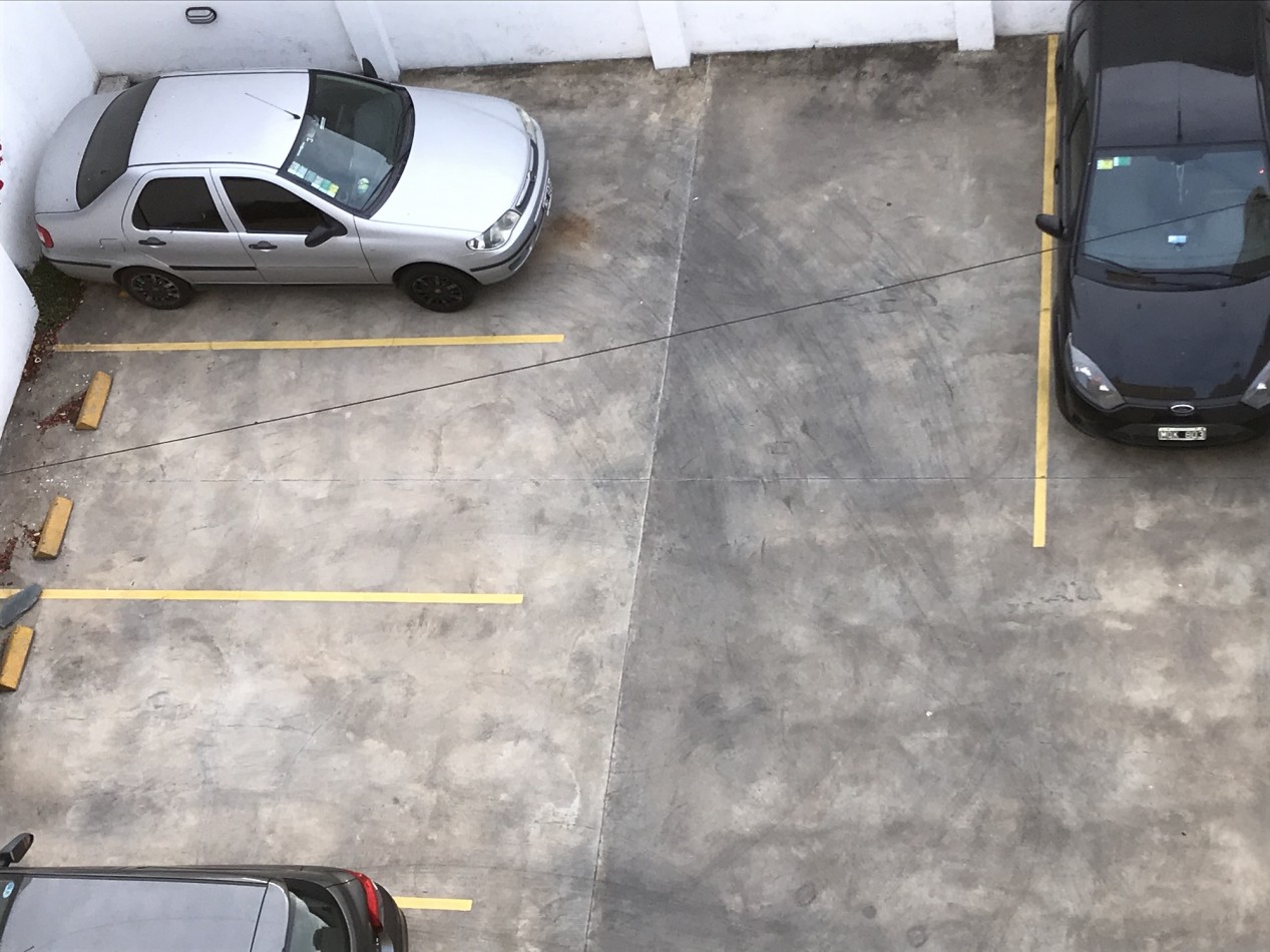 SEMIPISO DE 2 AMB A LA CALLE CON BALCON 