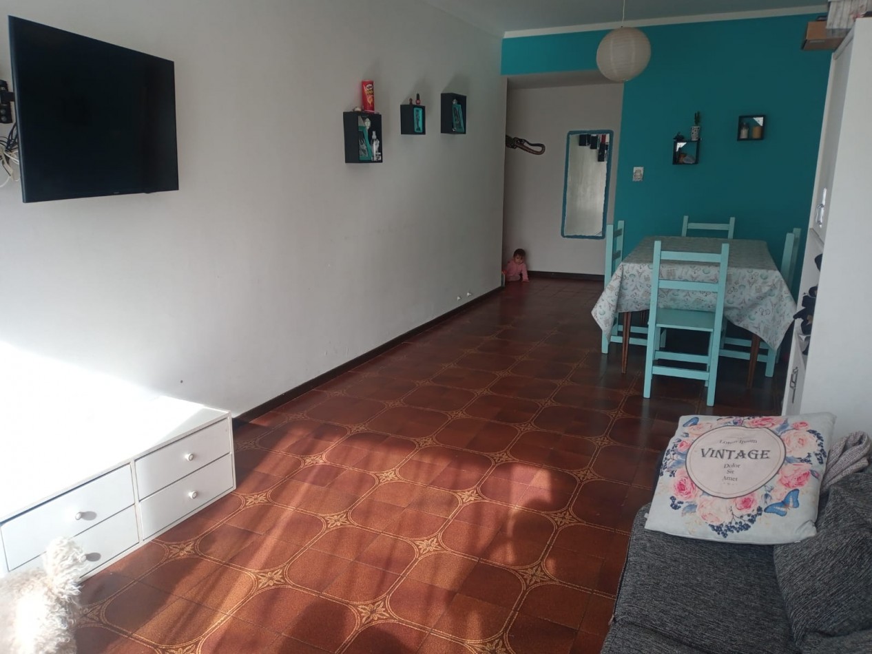 DEPARTAMENTO DE 3 AMB EXTERNO CON BALCON 