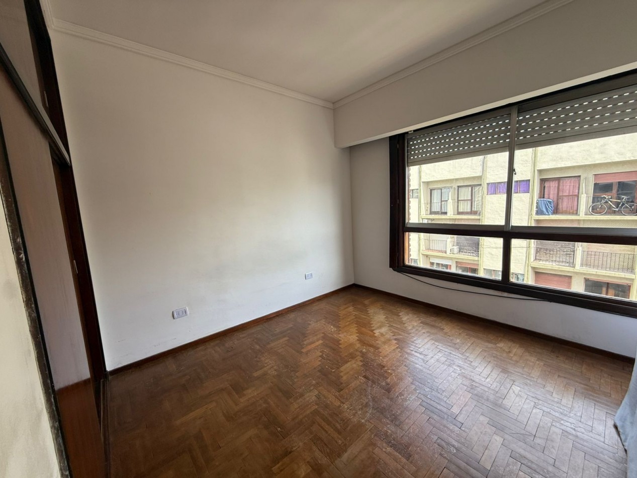 DEPARTAMENTO DE 3 AMB EXTERNO CON BALCON 