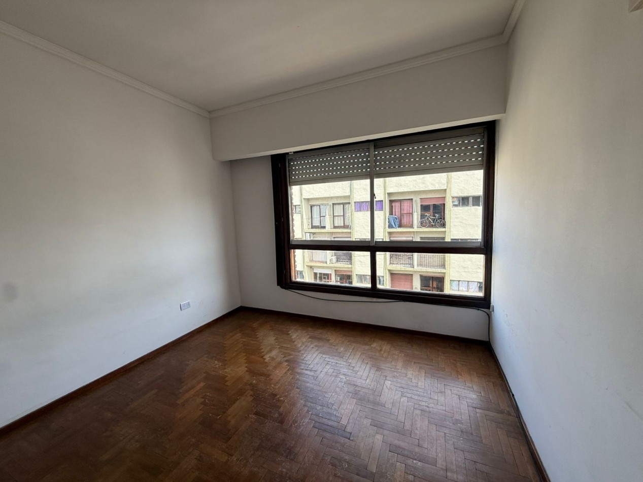 DEPARTAMENTO DE 3 AMB EXTERNO CON BALCON 