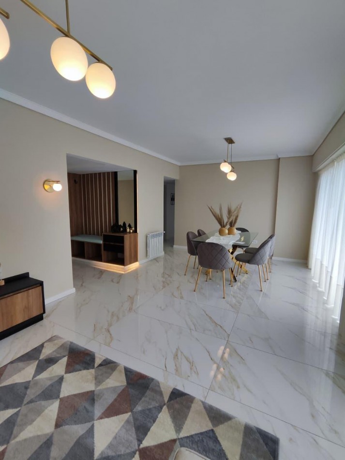 DEPARTAMENTO DE 4 AMB CON COCHERA 