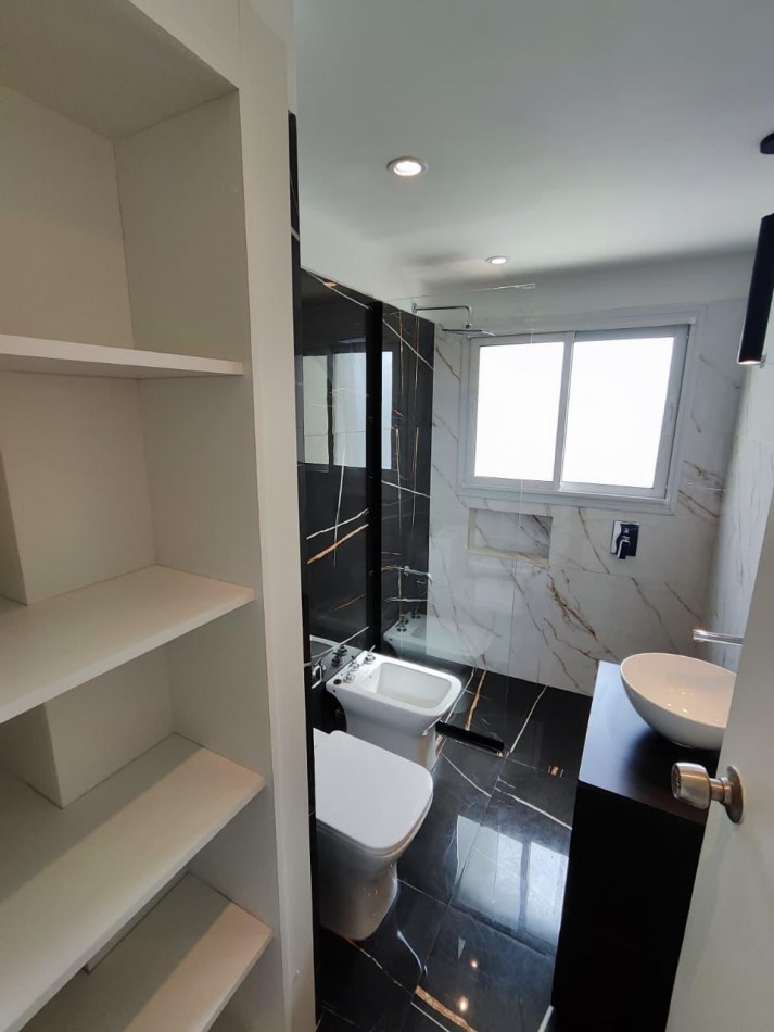 DEPARTAMENTO DE 4 AMB CON COCHERA 