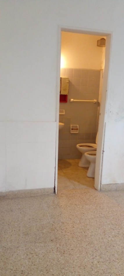 DEPARTAMENTO DE 1 AMB LATERAL CON BALCON FRANCES