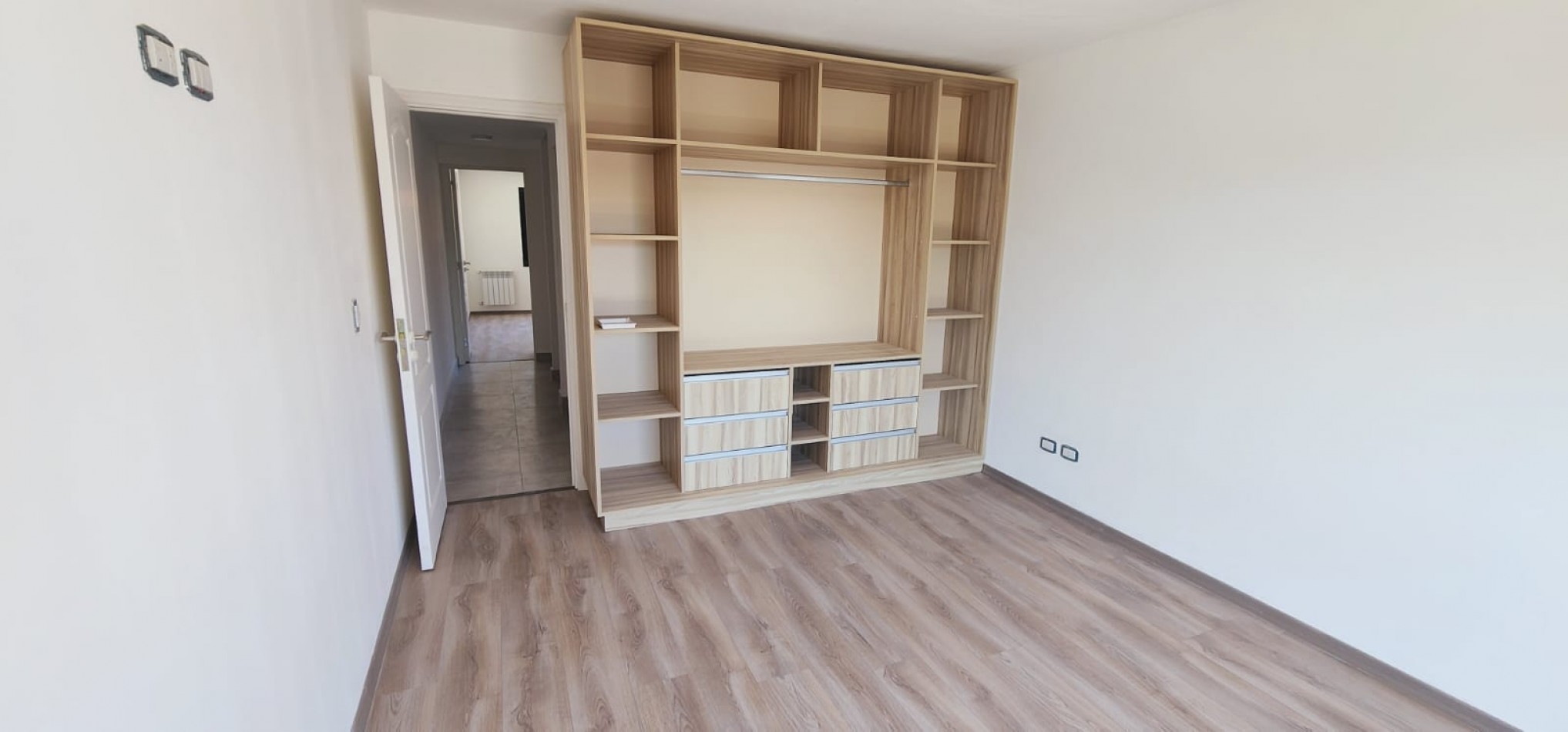 DUPLEX DE 4 AMB A ESTRENAR. ENTRADA DE AUTO Y PARQUE 