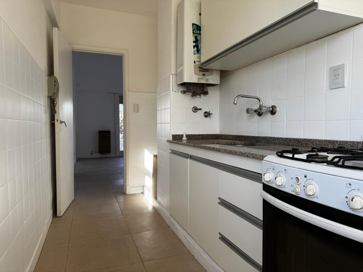 DEPARTAMENTO DE 3 AMB EXTERNO CON BALCON 