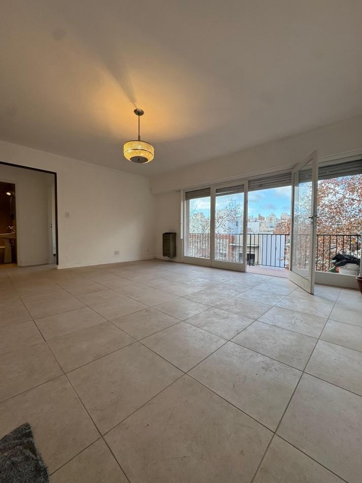 DEPARTAMENTO DE 3 AMB EXTERNO CON BALCON 