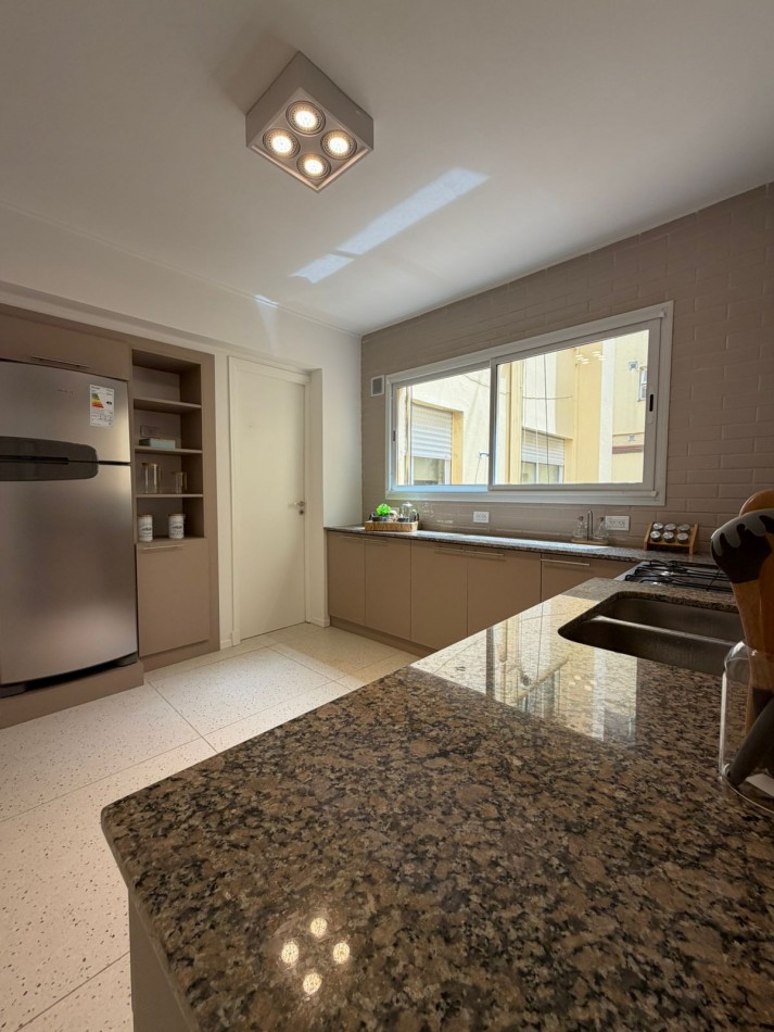 DEPARTAMENTO DE 4 AMBIENTES EXTERNO RECICLADO