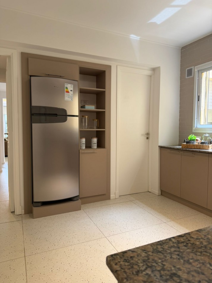 DEPARTAMENTO DE 4 AMBIENTES EXTERNO RECICLADO