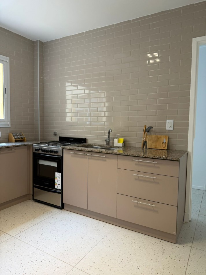 DEPARTAMENTO DE 4 AMBIENTES EXTERNO RECICLADO