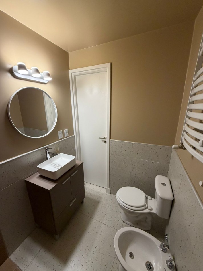 DEPARTAMENTO DE 4 AMBIENTES EXTERNO RECICLADO