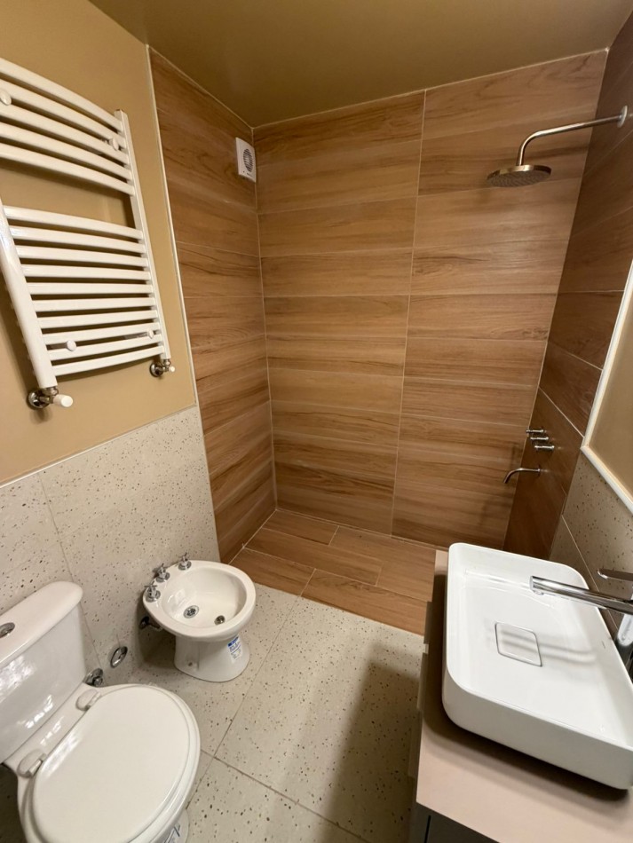 DEPARTAMENTO DE 4 AMBIENTES EXTERNO RECICLADO