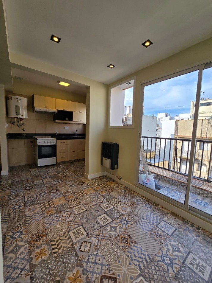 DEPARTAMENTO DE 2 AMB EXTERNO. BALCON 