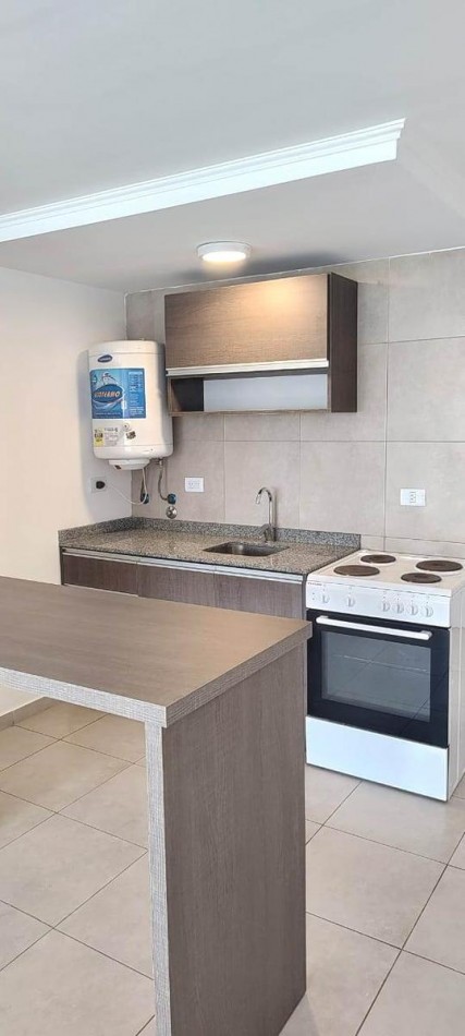 DEPARTAMENTO DE 1 AMB AL CONTRA FRENTE ABIERTO