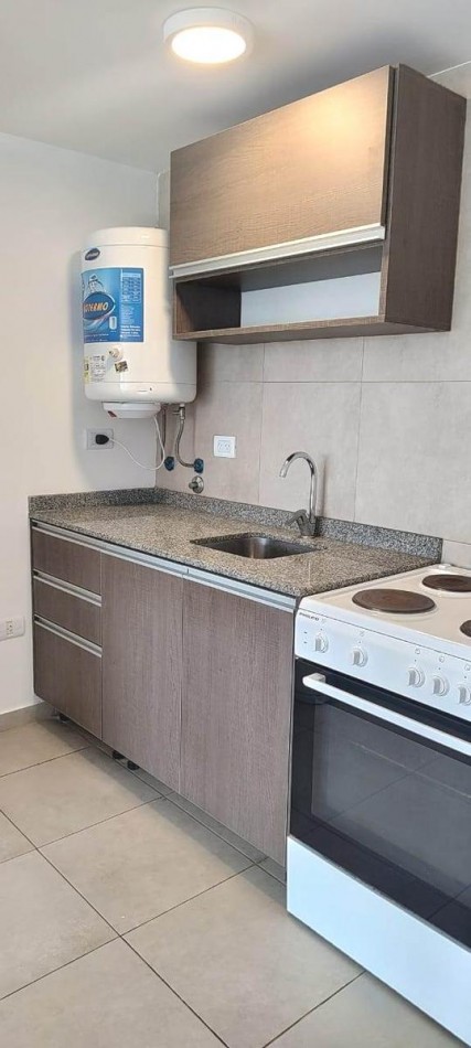 DEPARTAMENTO DE 1 AMB AL CONTRA FRENTE ABIERTO