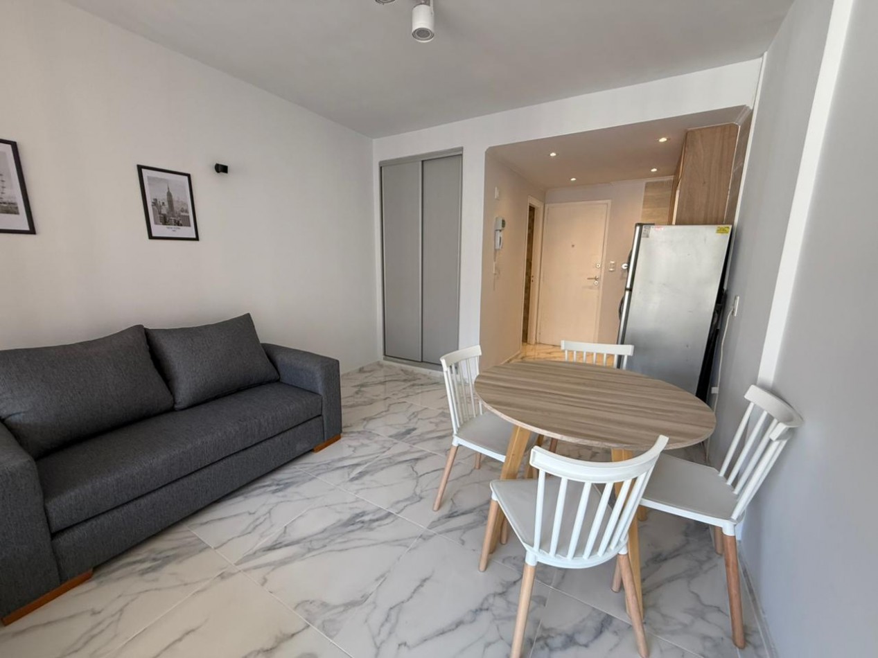 DEPARTAMENTO DE 1 AMB A LA CALLE CON BALCON. RECICLADO