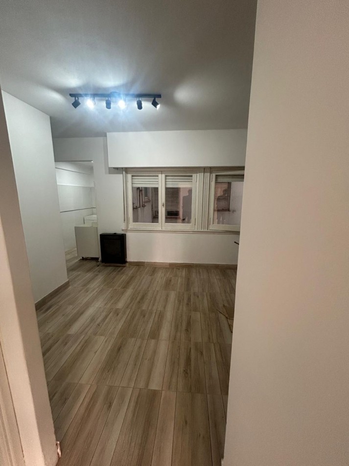 DEPARTAMENTO DE 2 AMB EXTERNO CON BALCON 