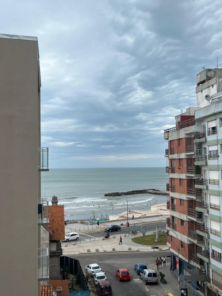 DEPARTAMENTO DE 3 AMB EXTERNO. BALCON Y COCHERA. VISTA AL MAR