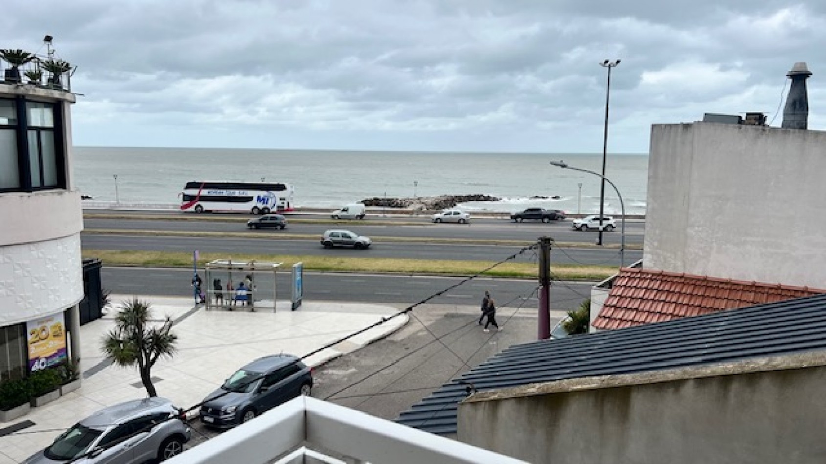 DEPARTAMENTO DE 2 AMB CON COCHERA. VISTA AL MAR. BAULERA