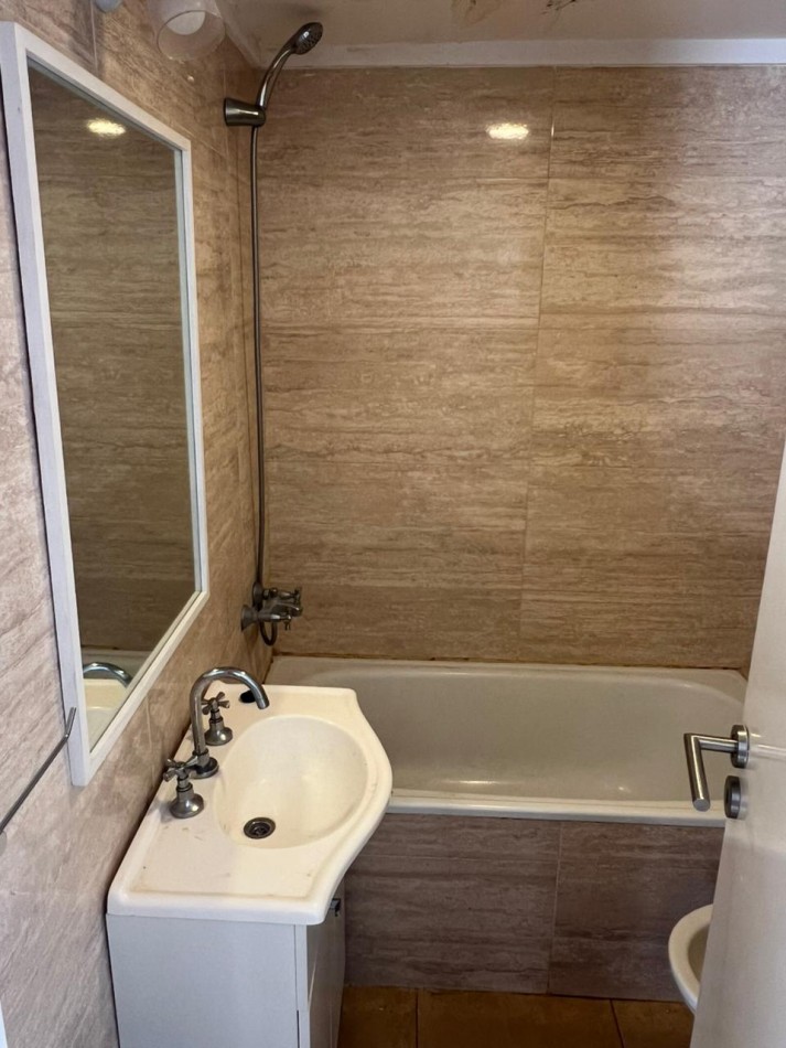 DEPARTAMENTO DE 2 AMB CON COCHERA. VISTA AL MAR. BAULERA