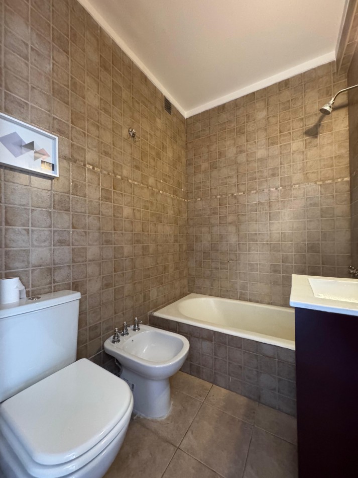 PISO DE 4 AMB CON BALCON CORRIDO Y VISTA AL MAR