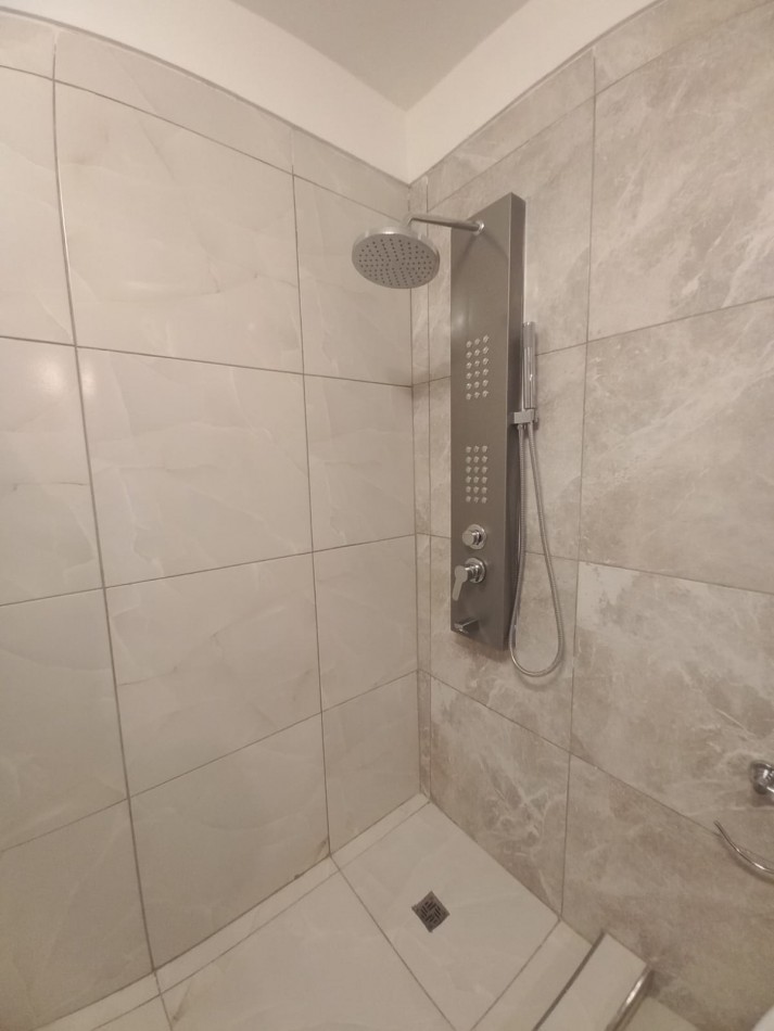 DEPARTAMENTO DE 3 AMB EXTERNO CON BALCON 