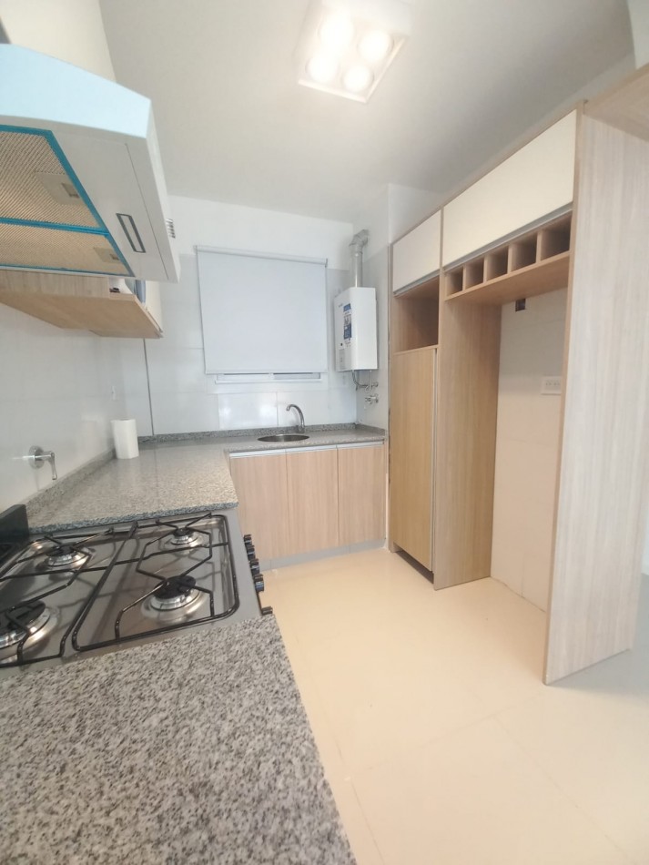 DEPARTAMENTO DE 3 AMB EXTERNO CON BALCON 