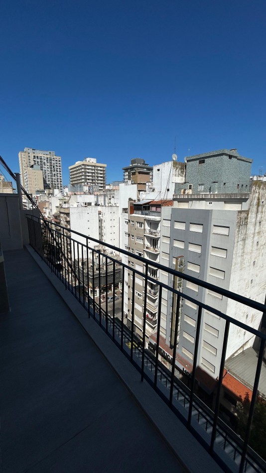 DEPARTAMENTO DE 2 AMB RECICLADO CON BALCON TERRAZA