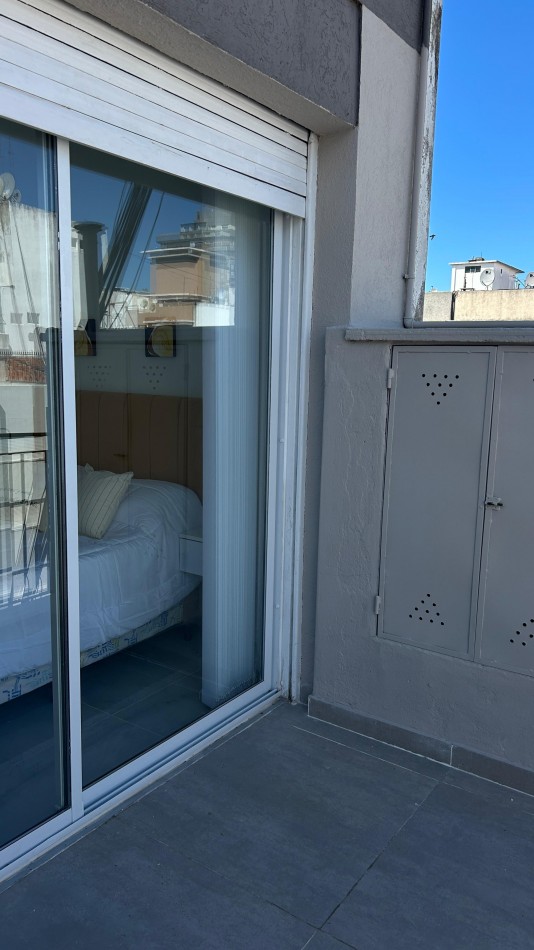 DEPARTAMENTO DE 2 AMB RECICLADO CON BALCON TERRAZA