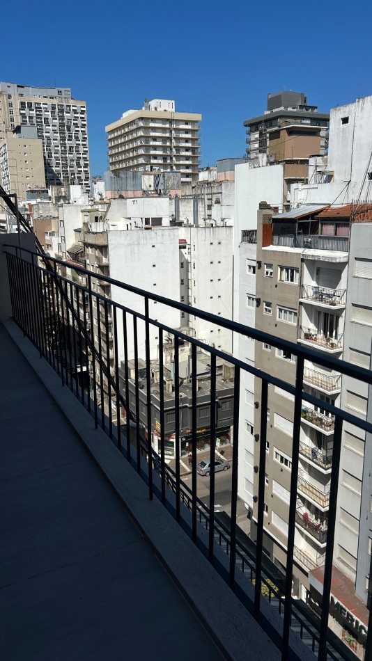 DEPARTAMENTO DE 2 AMB RECICLADO CON BALCON TERRAZA