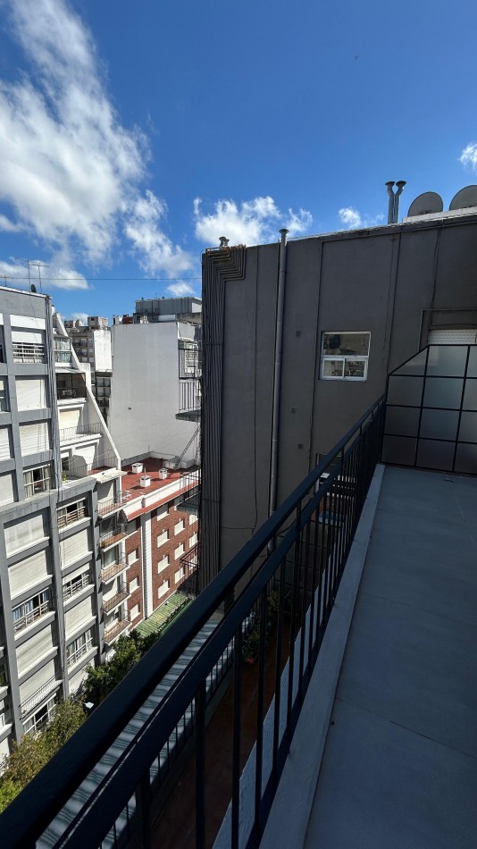 DEPARTAMENTO DE 2 AMB RECICLADO CON BALCON TERRAZA
