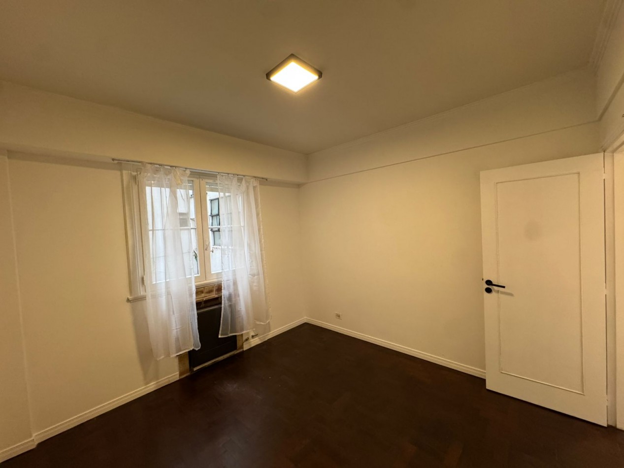 DEPARTAMENTO DE 3 AMB CON DEPENDENCIA DE SERVICIO 