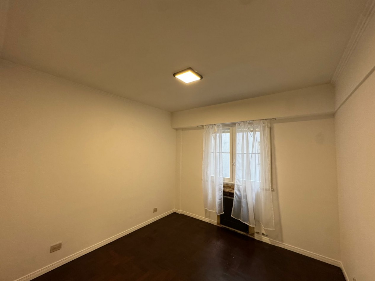 DEPARTAMENTO DE 3 AMB CON DEPENDENCIA DE SERVICIO 