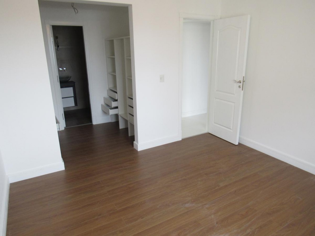 Semipiso de 3 amb con cochera a estrenar. DAMAR 
