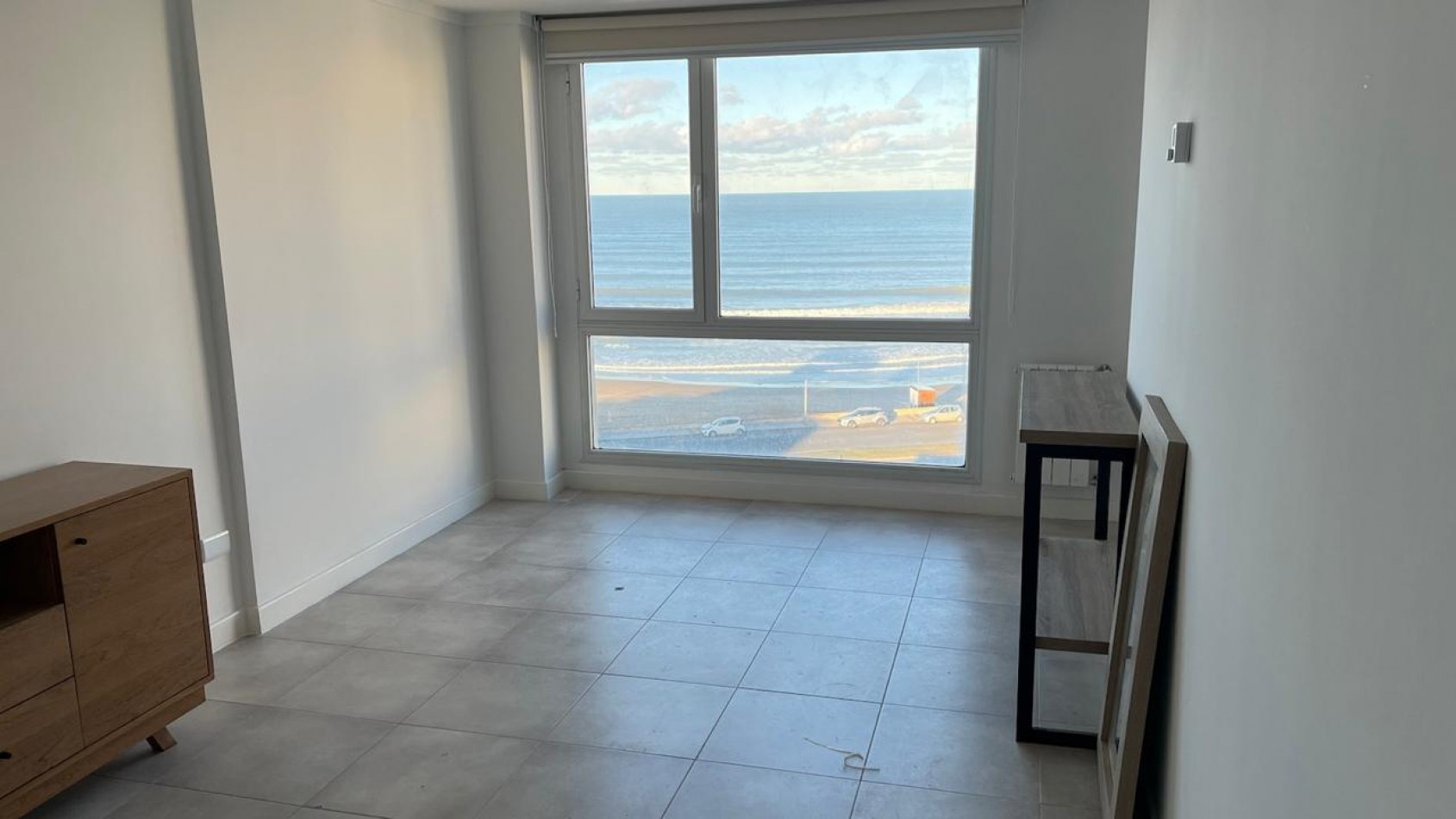 DEPARTAMENTO DE 3 AMB. VISTA AL MAR. COCHERA 