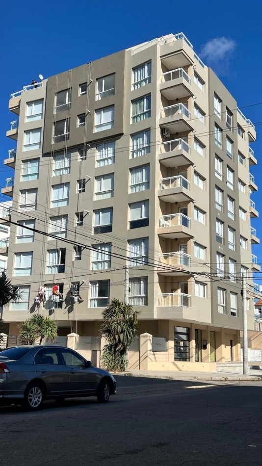 DEPARTAMENTO DE 3 AMB. VISTA AL MAR. COCHERA 