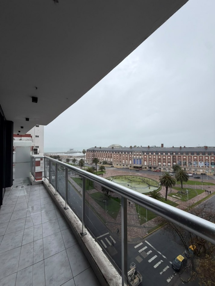 DEPARTAMENTO DE 2 AMB EXTERNO VISTA A PLAZA COLON Y AL MAR