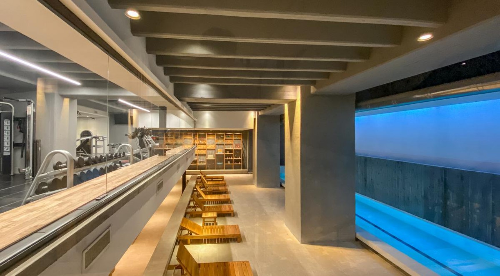 DEPARTAMENTO DE 2 AMB CON BALCON. EDIFICIO ROYAL PARK