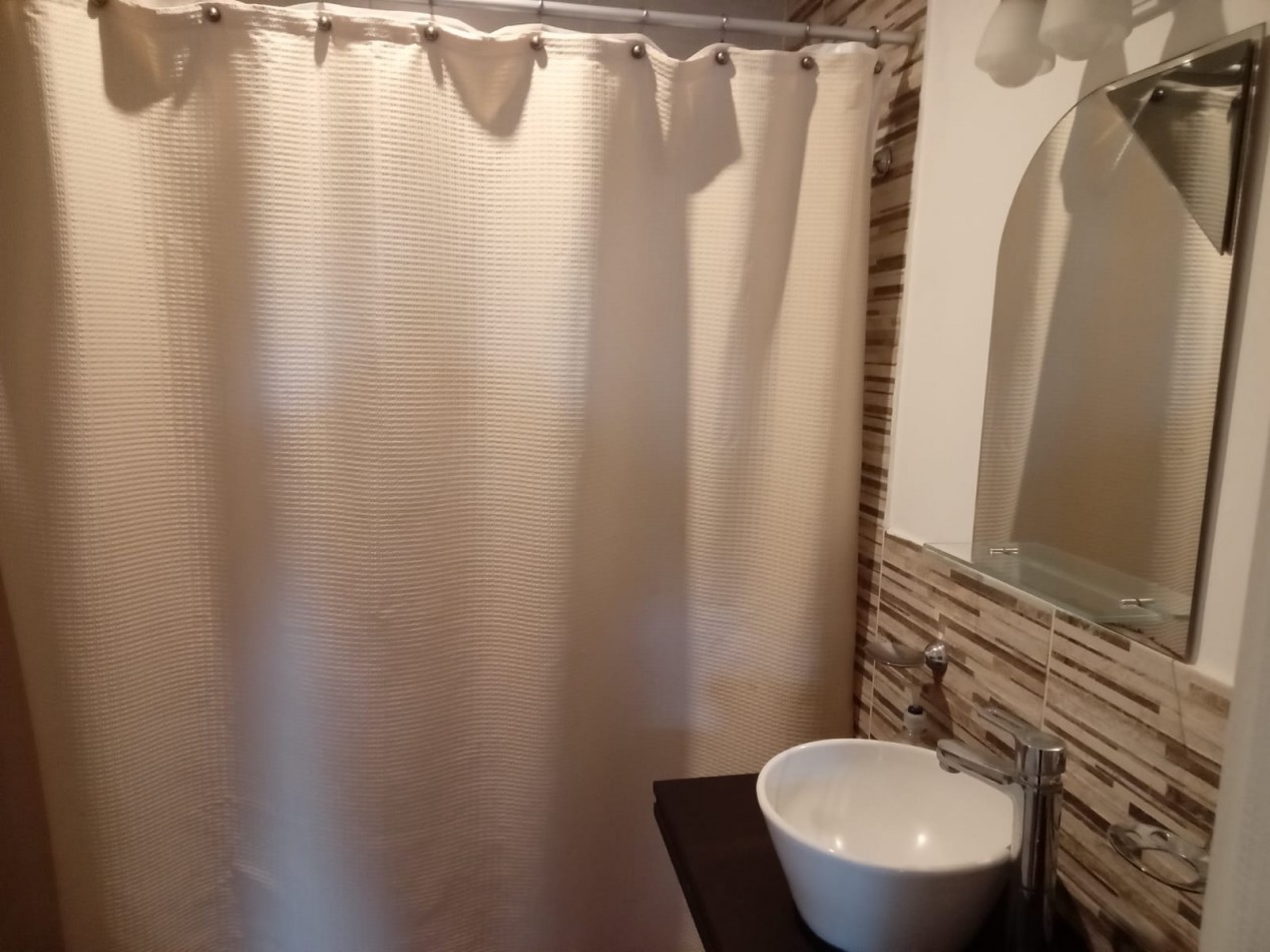 DEPARTAMENTO DE 2 AMB CON BALCON Y COCHERA. AMOBLADO