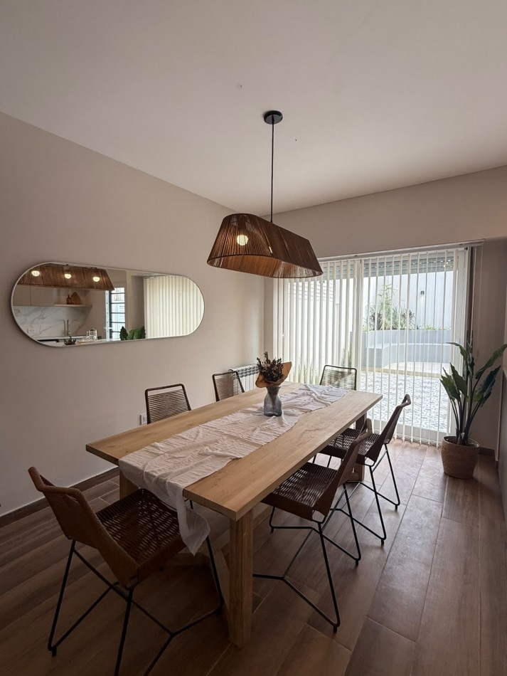 DUPLEX DE 4 AMB EXCELENTE