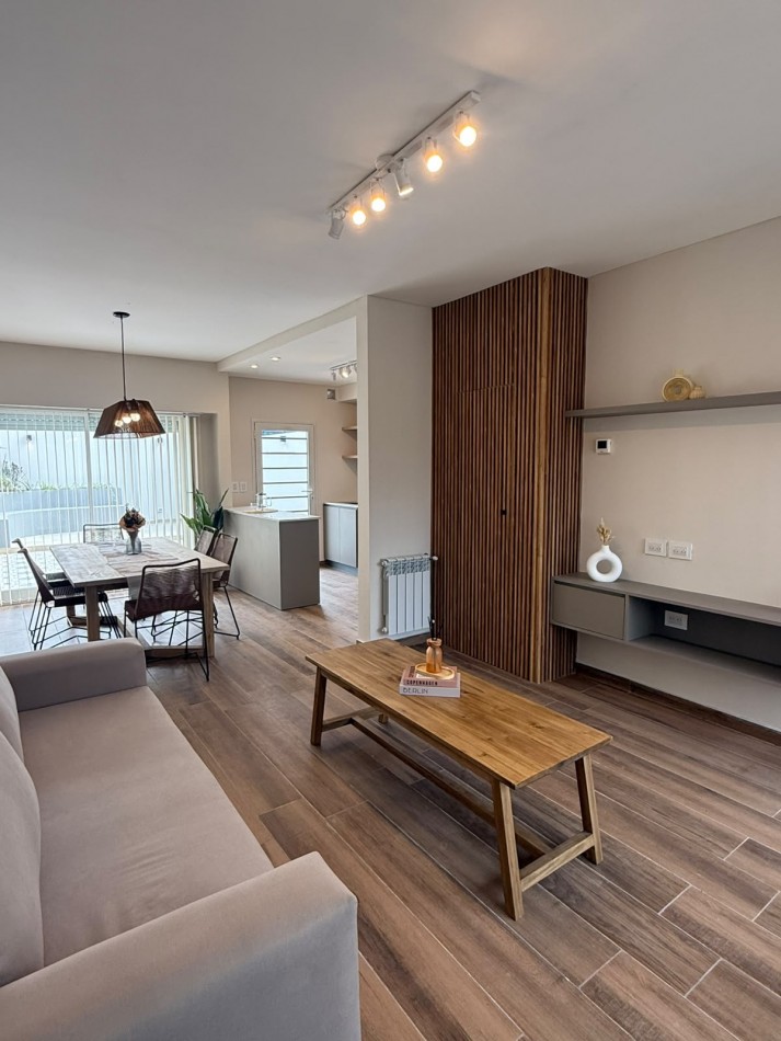 DUPLEX DE 4 AMB EXCELENTE