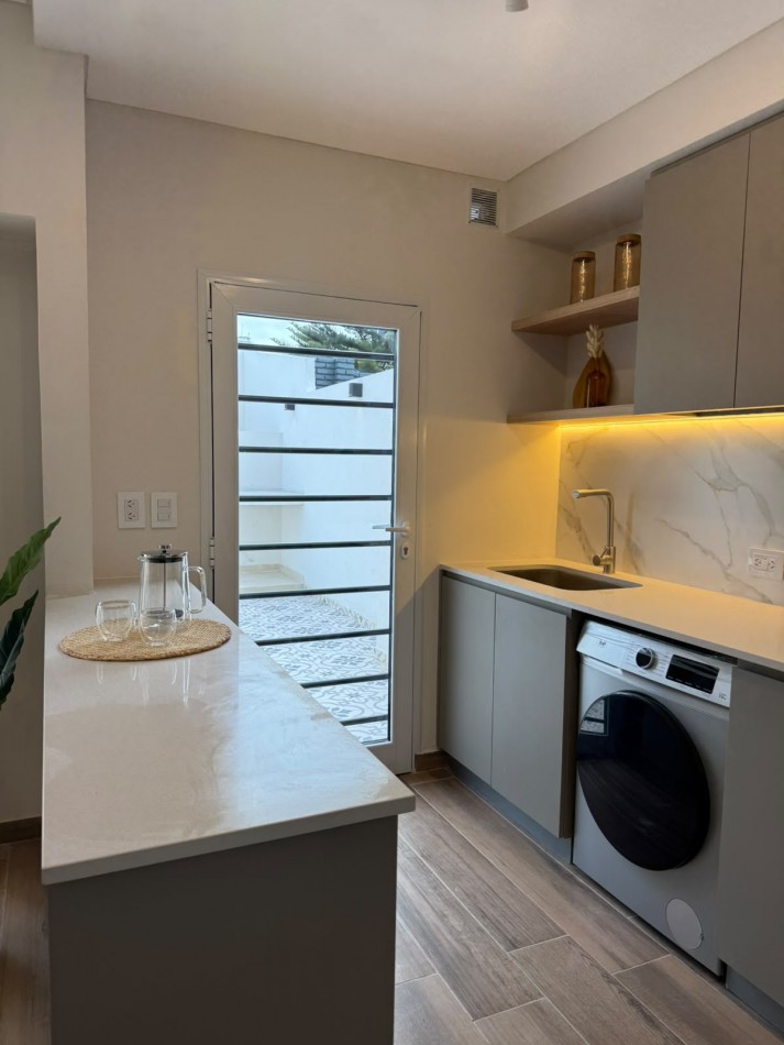 DUPLEX DE 4 AMB EXCELENTE