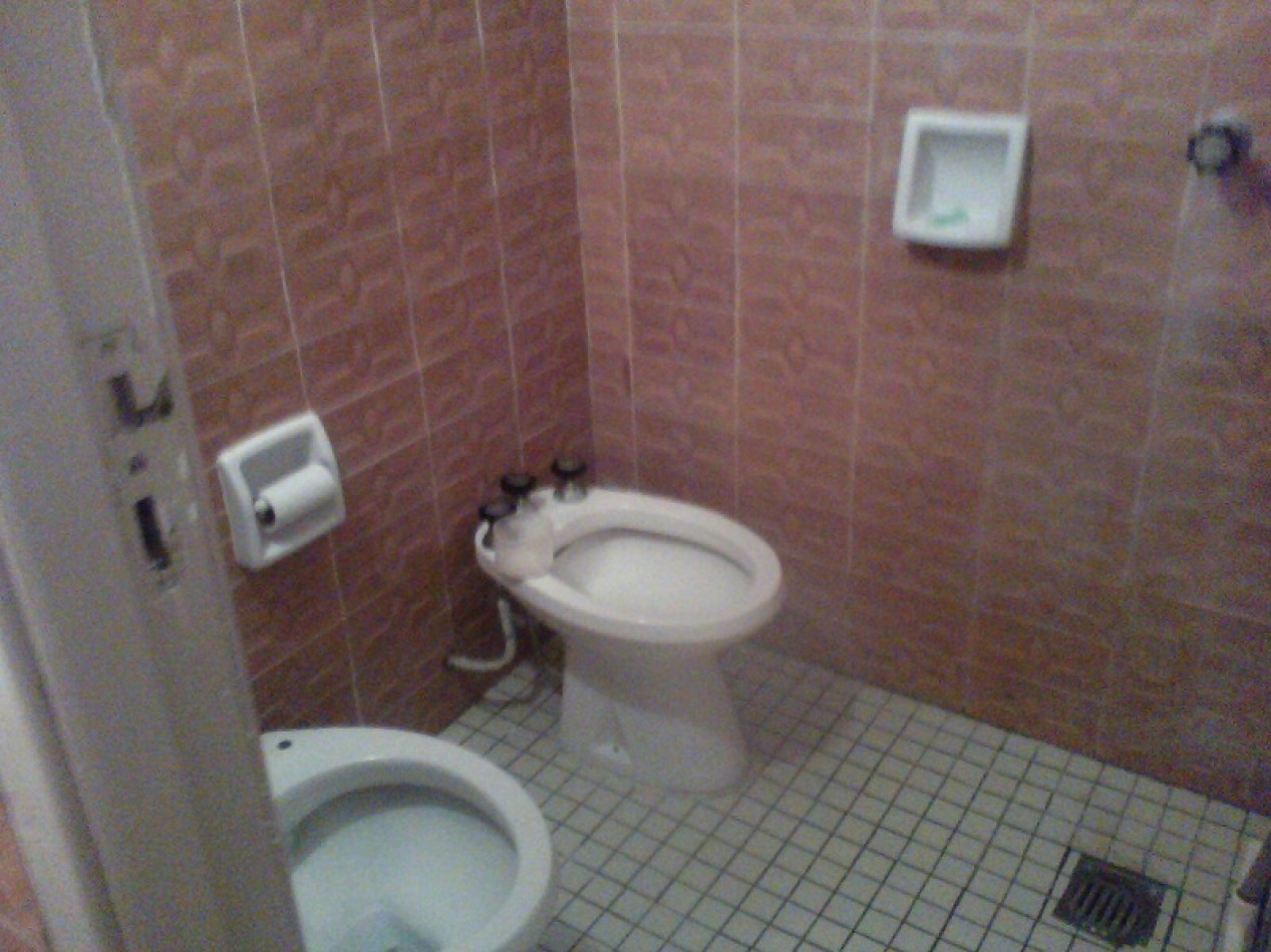 DUPLEX DE 3 AMB CON PARQUE. QUINCHO Y ENTRADA DE AUTO