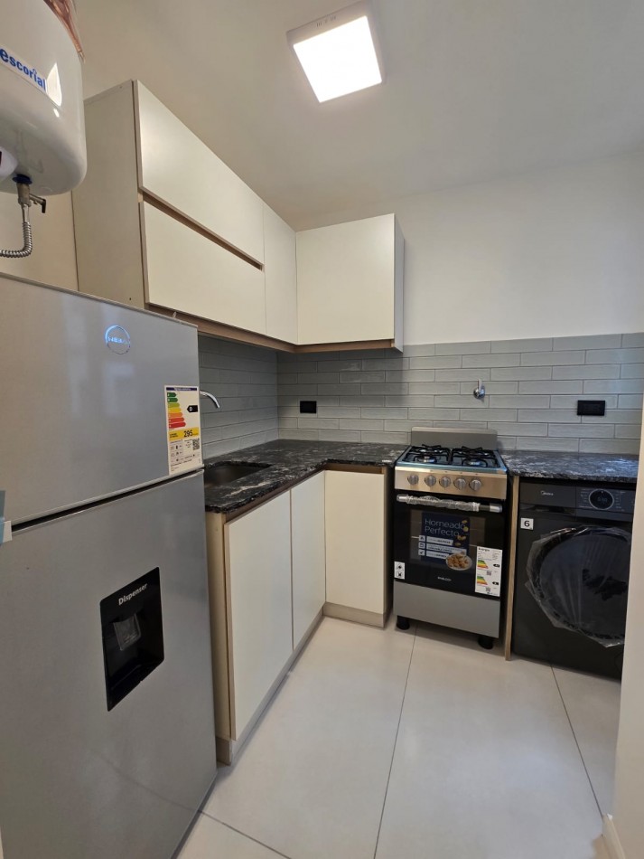 DEPARTAMENTO DE 3 AMB INTERNO. RECICLADO Y AMOBLADO