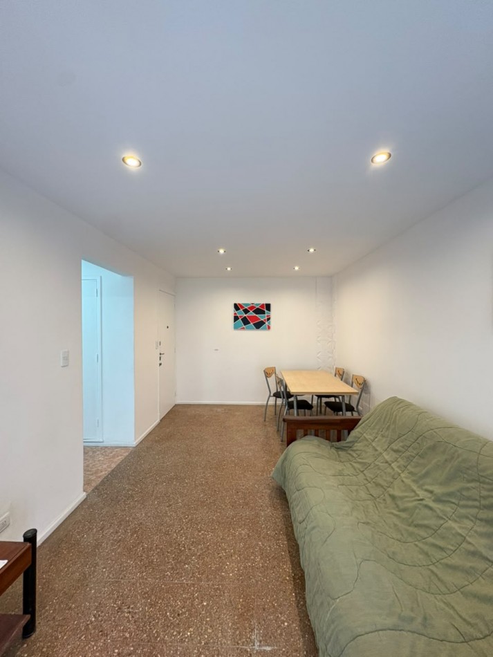 DEPARTAMENTO DE 2 AMB EXTERNO CON BALCON 