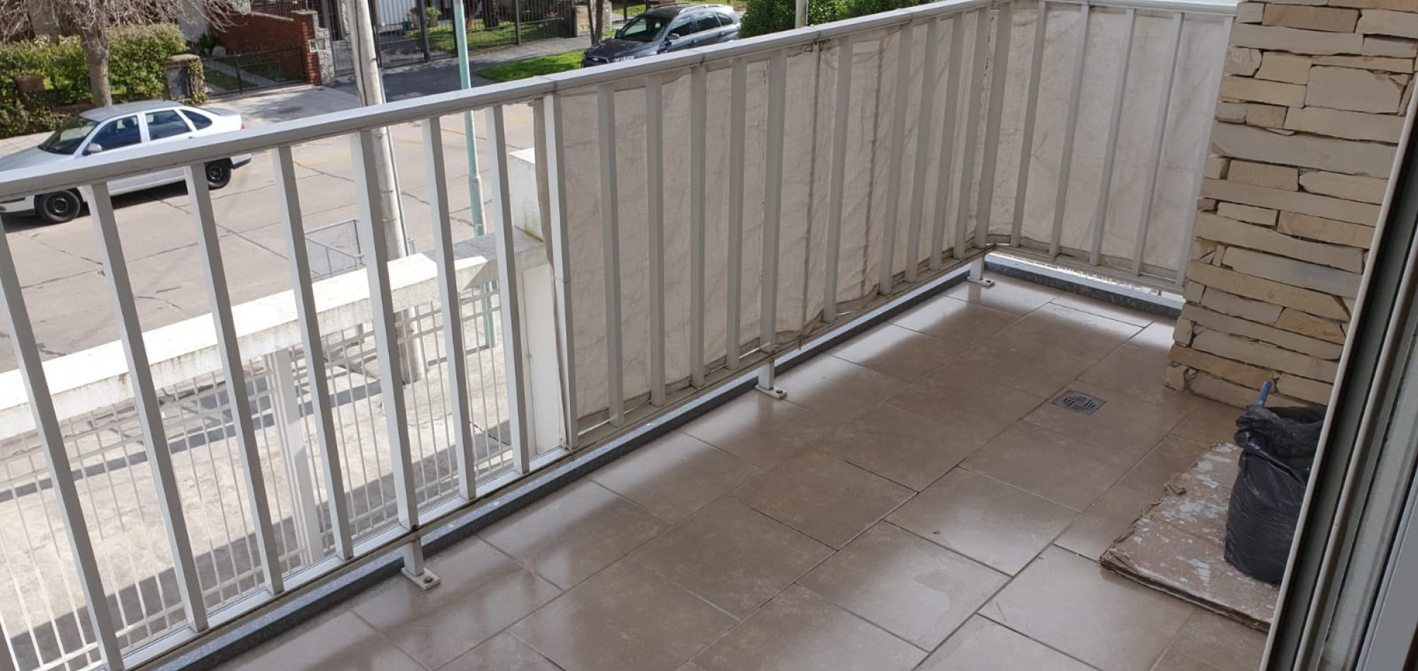 DEPARTAMENTO DE 2 AMB AMPLIO A METROS DEL MAR 
