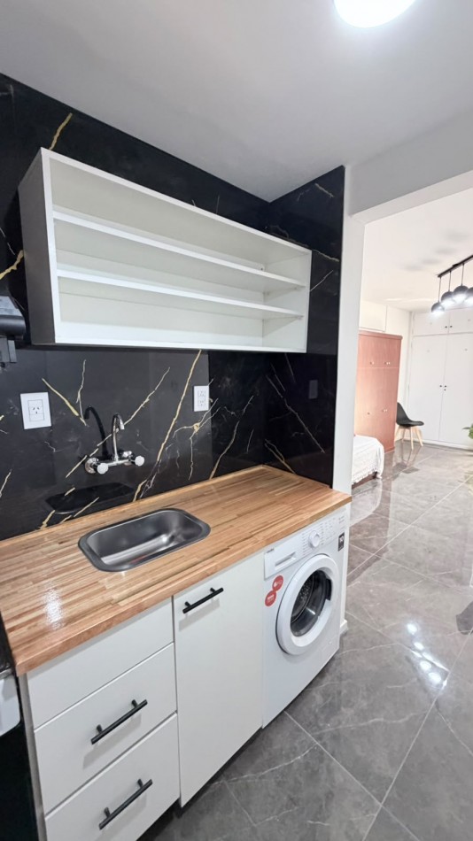 DEPARTAMENTO DE 1 AMB A LA CALLE CON BALCON 