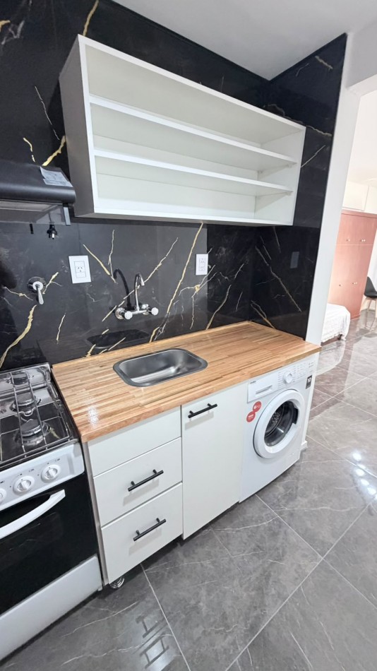 DEPARTAMENTO DE 1 AMB A LA CALLE CON BALCON 