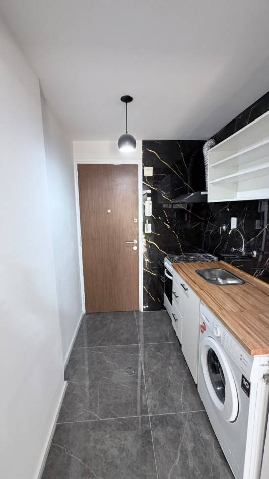 DEPARTAMENTO DE 1 AMB A LA CALLE CON BALCON 
