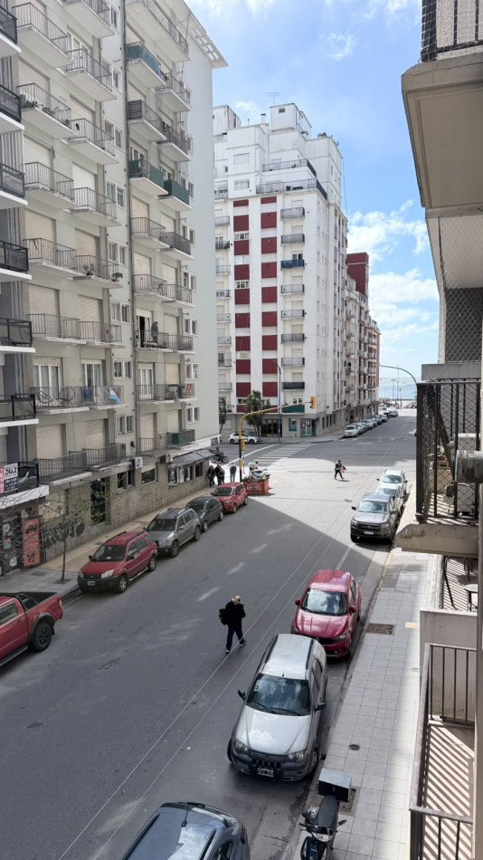 DEPARTAMENTO DE 1 AMB A LA CALLE CON BALCON 